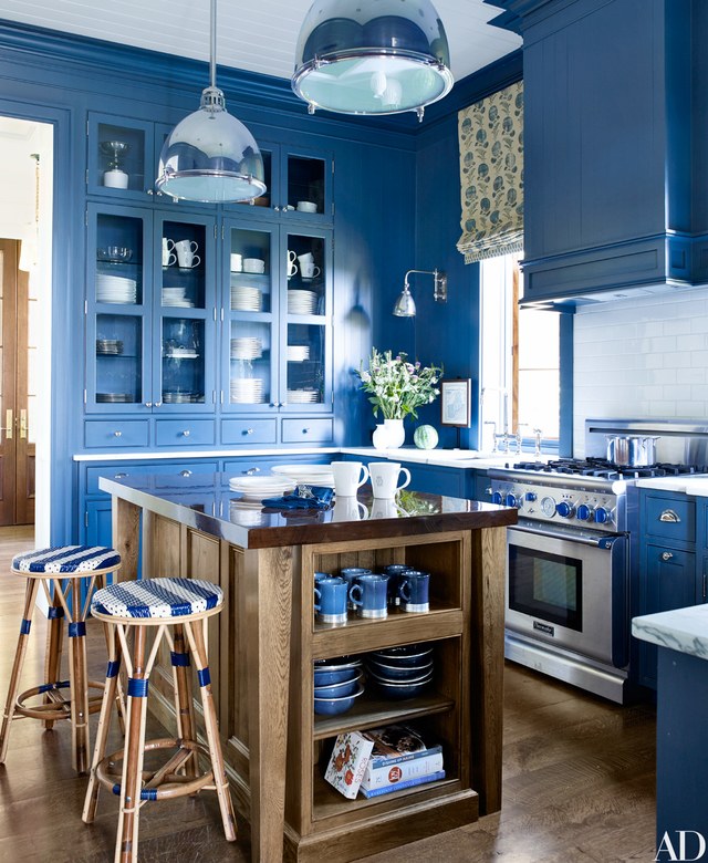 Kitchen with reverse blue to white ratio blue rooms www.PattersonDecoratingGroup.com/blog